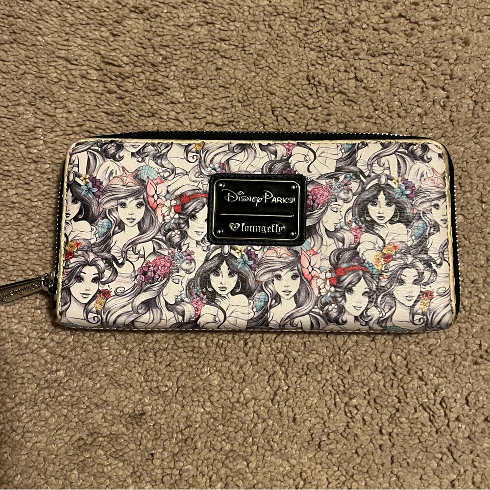 Disney Women's Wallet - Black, White, and Pink